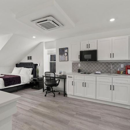 New Season Royals, Airport West Otel Chester Dış mekan fotoğraf